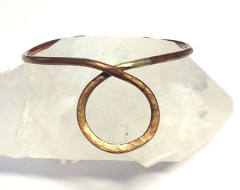 Circle Copper Cuff Bracelet For Men or Women, Circle Shape Cuff, Mens Small Size or Women’s Medium Size.