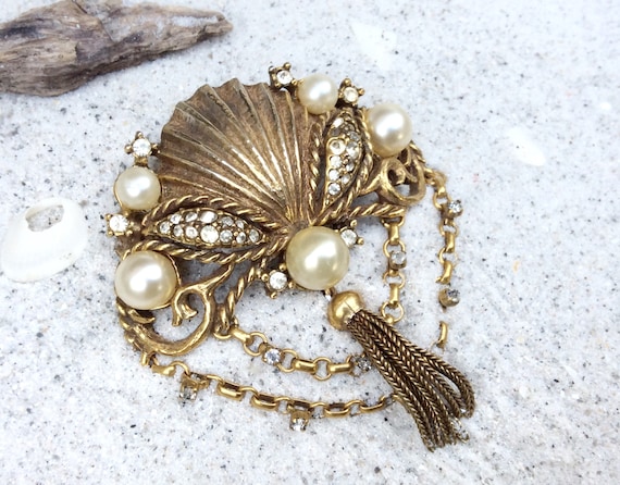 Hattie Carnegie Shell and Pearl Brooch, Hattie Car