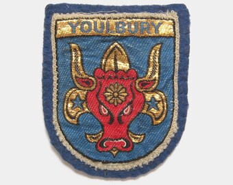 Vintage 1970s Youlbury Patch -  camping campsite camp club Scout Activity Centre Oxford Oxfordshire red blue hiking souvenir travel bull ox