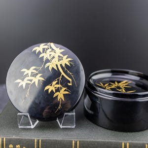 Vintage Japanese Lacquerware Coaster Set – Hand-Painted Gold Makie Lacquer with Floral & Bamboo Motifs
