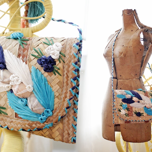 Vintage hand woven rattan sea grass souvenir clutch shoulder bag purse turquoise blue sea shell boho folk style