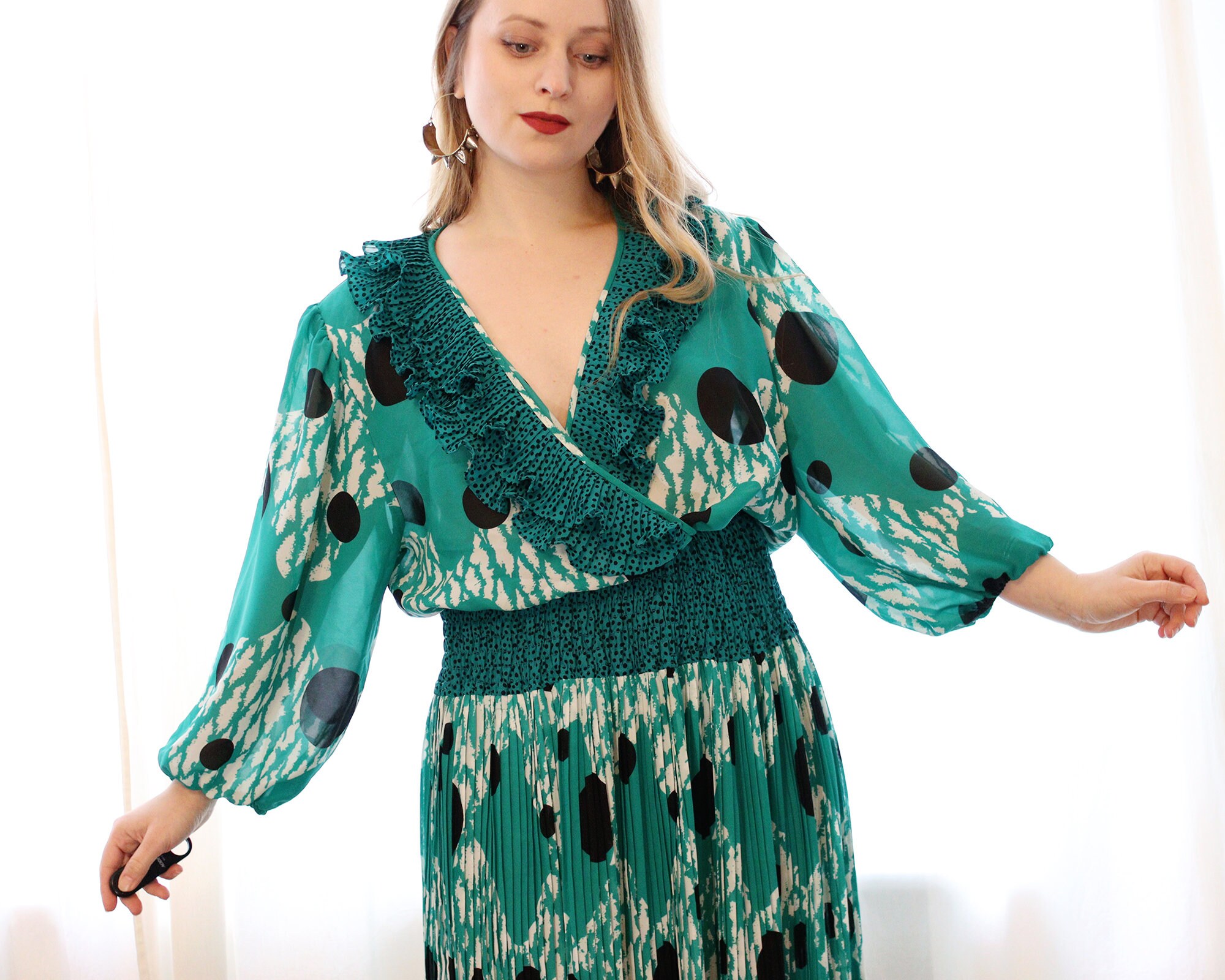新緑の季節なassotie susan freis Vintage Assorti for Susan Freis Green and Black Abstract
