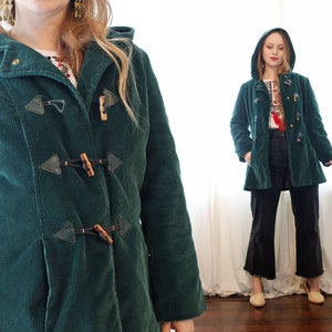 Vintage 1970s Dark Green Cotton Corduroy Wooden Toggle Duffle Coat with Hood Forest folk Evergreen 70s