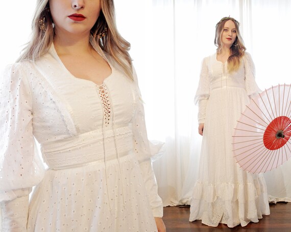 Vintage 1970s white eyelet cotton lace up poet sle