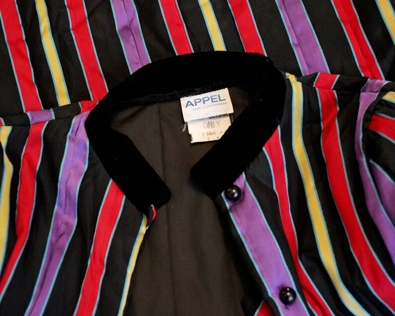 Vintage quilted padded striped black purple red yellow green velvet trim 90s jacket coat with pockets