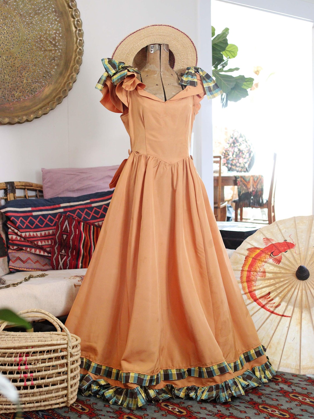 long white halter neck dress Night Hustle Midi RM True to size Material:Velour- Sequin Gorgeous Little Black Cocktail