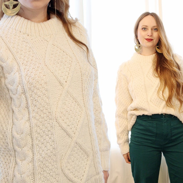 Vintage hand knit cream chunky wool cableknit Ecuadorian fisherman pullout crew neck sweater bohemian folk style