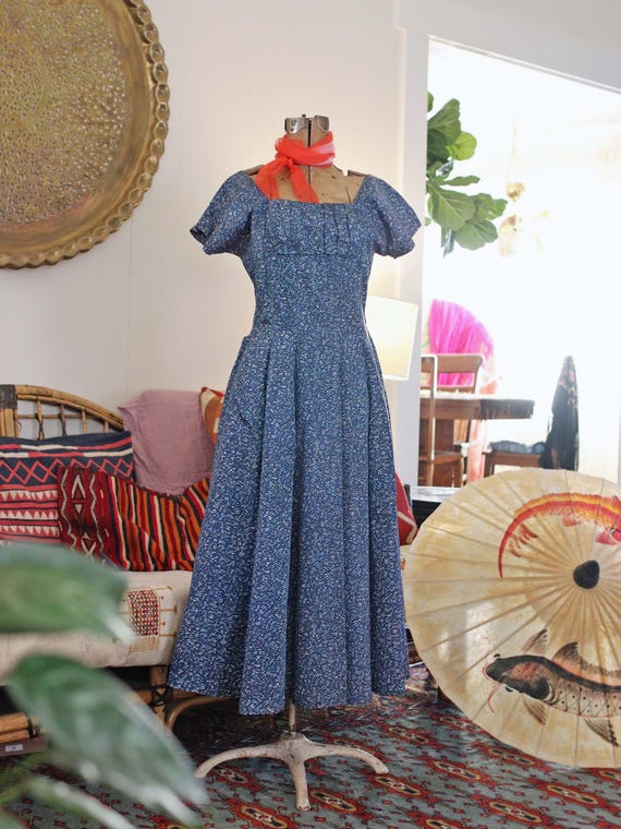 sachin and babi light blue dress Vintage Animal Print Short Sleeve Empire Waist Babydoll Dress Size 10 main image 1