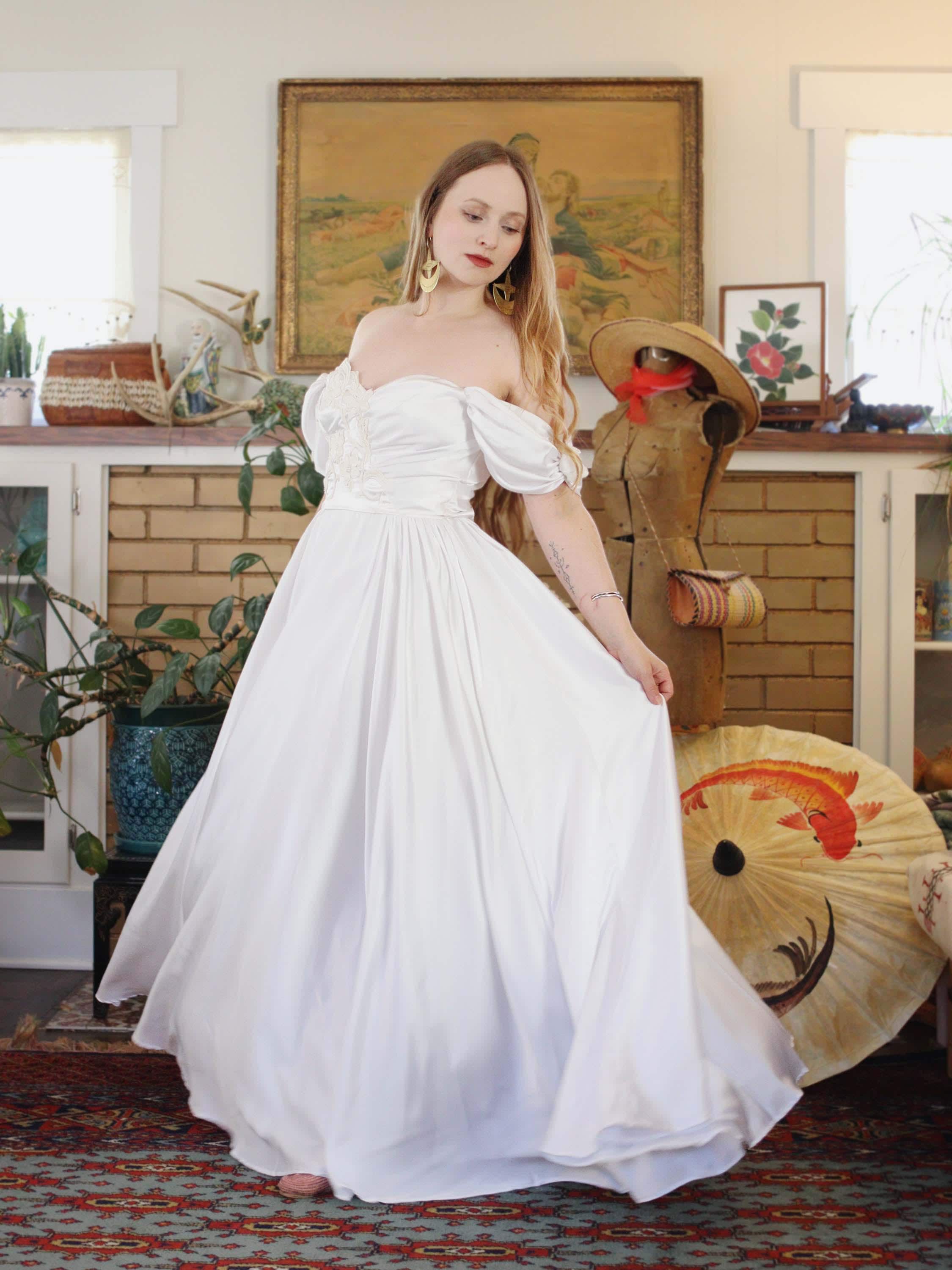 Vintage Wedding Dress Low Back