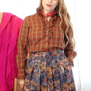 Vintage 1970er Western-Stil braun karierte Rüschen-Kragen Knopfleiste Langarm Boho Bluse Hemd Top Baumwollgemisch 70er 1980er 80er Jahre