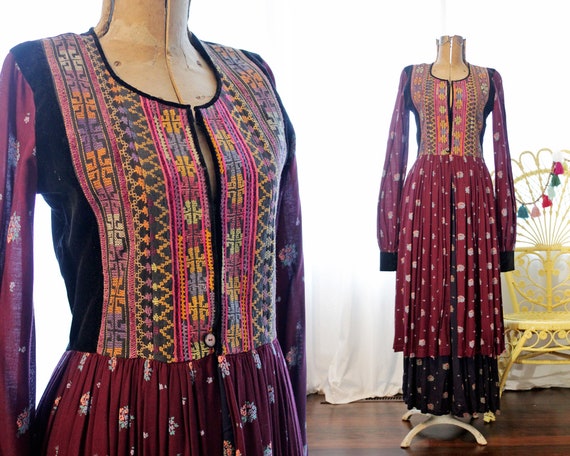 Vintage 1960s Afghani peasant dress calico print e