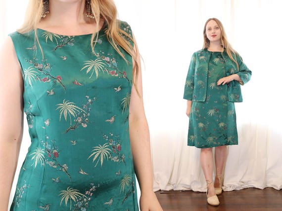 Vintage 1960s Emerald Green Chinese Silk Brocade Sleeveless Shift 