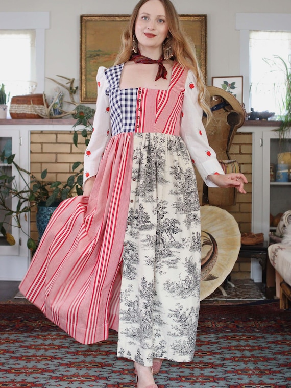 red and white cotton dress Gingham Sleeveless Midi Dress in Red