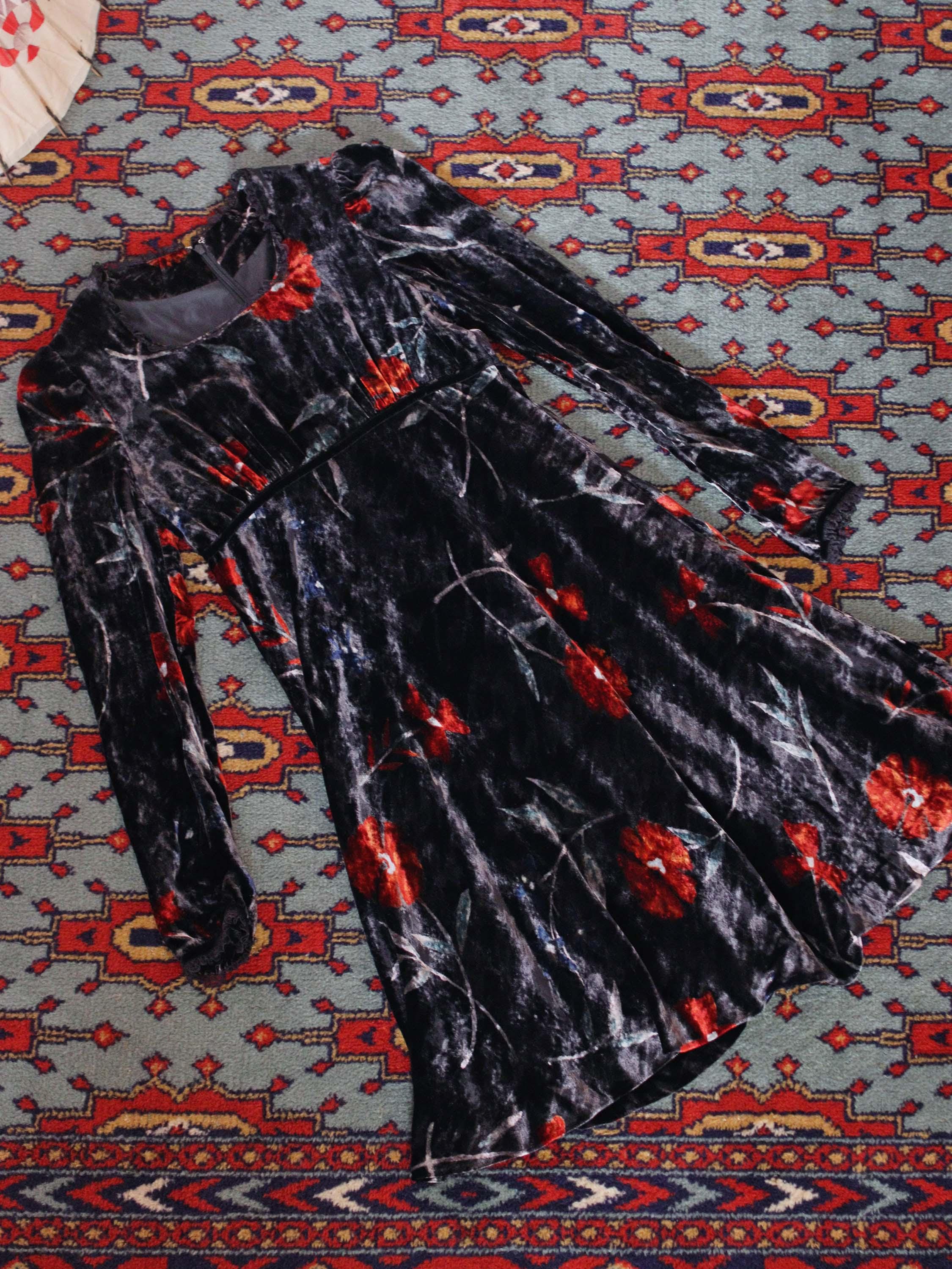 Vintage 1990s Does 1960s Black Velvet Babydoll Dress Empire Waist