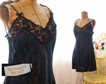 Vintage 1990s Victoria's Secret Black Lace Trim Bow accent Slip Dress Nightie lingerie 90s whimsigoth