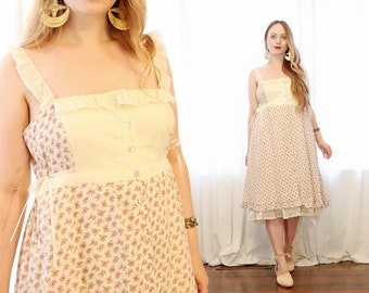 Handmade vintage calico peach and cream floral cotton prairie peasant Gunne Sax style eyelet ruffle lace button front folk dress