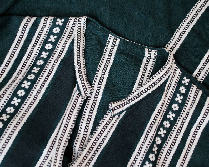 Vintage woven folk blouse top embroidered longsleeve forest green white pockets hippie boho ethnic style Guatemalan style