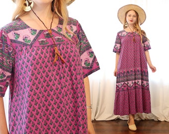 Vintage 1990s Indian cotton block print style purple short sleeve caftan midi dress with side pockets 90s lounge