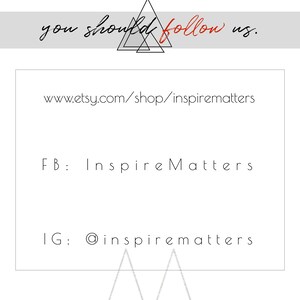 K&ouml;nnte beinhalten: Eine wei&szlig;e Grafik mit schwarzem Text, der "WE'RE GOING PLACES... you should follow us." lautet. Die Grafik enth&auml;lt auch eine Website-Adresse, "www.etsy.com/shop/inspirematters", und Social-Media-Handles f&uuml;r Facebook und Instagram: "FB: Inspire Matters" und "IG: @inspirematters".