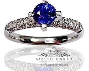 14 kt white gold and blue sapphire ring