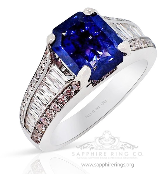 3.38 ct Emerald Cut Natural Sapphire & Diamond ring - Color Change GIA Certified 18kt Gold