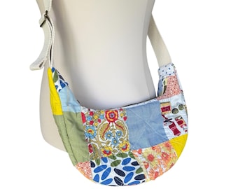 Vintage Quilt Crescent Crossbody Bag | Handmade Patchwork Sling Bag | Boho Shoulder Bag with Adjustable Strap | Upcycled Quilt Purse