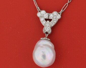 Platinum and pearl diamond necklace