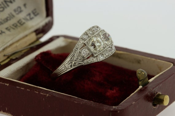 1920s Vintage Diamond Platinum Ring with Engravin… - image 4