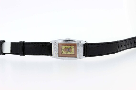 Elgin Wrist watch With Geometric Engraved Case  - image 5