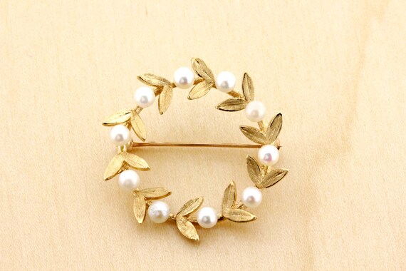14K Yellow Gold Leaf Brooch with Pearl Accents  - image 8