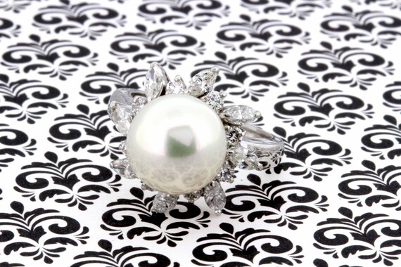 Stunning Platinum and Fresh Water Pearl Ring with… - image 9