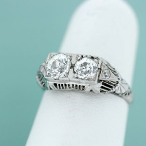 14K White Gold Diamond Ring with 1CTW