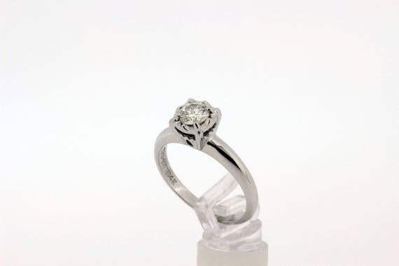 Classic and Minimal .42ct Diamond Solitaire Ring … - image 9