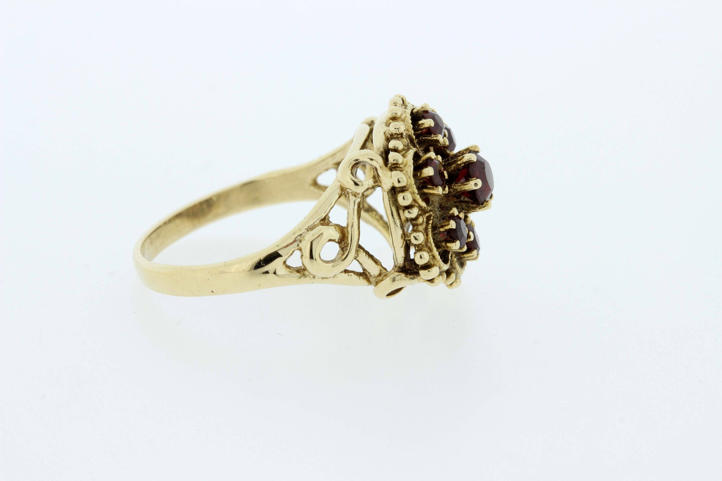 14K Gold Flower Garnet Ring - Etsy