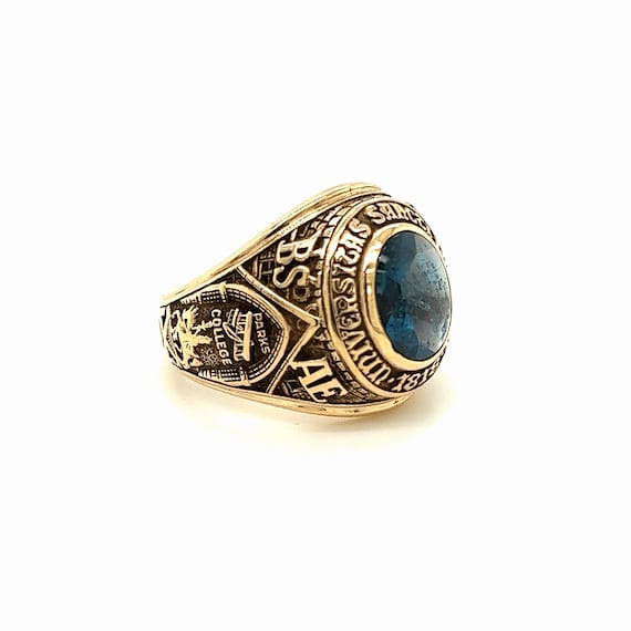 1967 10K Gold Class Ring with Blue Accent - image 5