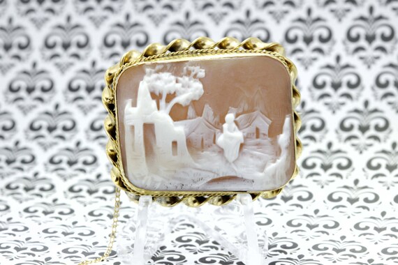 14K Gold Cameo Brooch with Keeper Chain