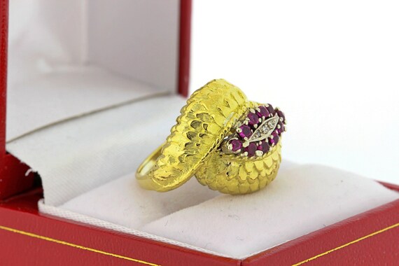 18K Yellow Gold Vintage Dragon Scale Pattern Ruby… - image 10