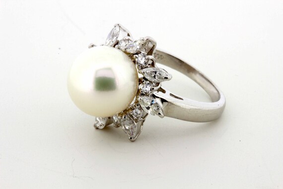 Stunning Platinum and Fresh Water Pearl Ring with… - image 2