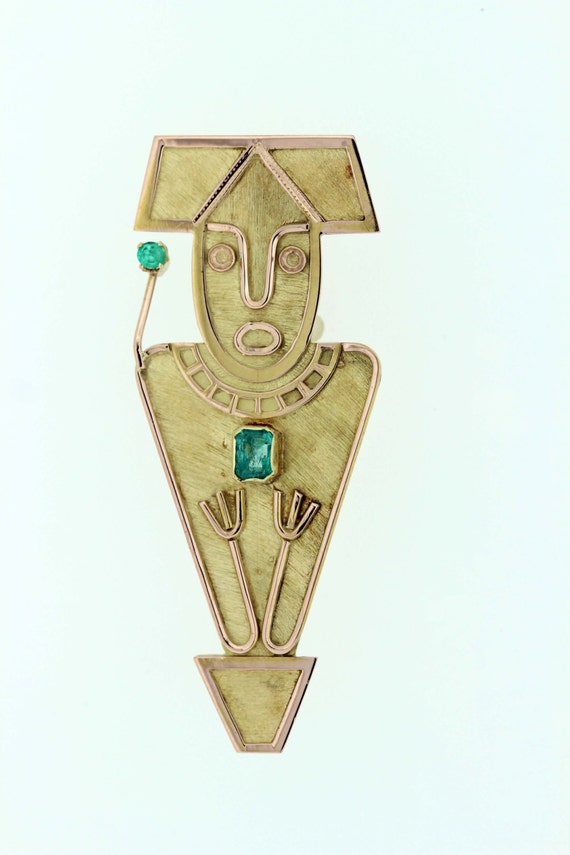 18 karat yellow gold emerald brooch 