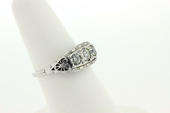 1930s 18K White Gold Lily Pad Filigree Ring with … - image 3