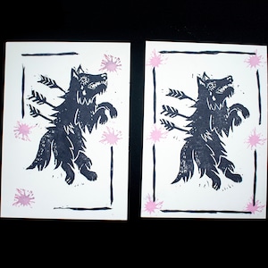 Mini impressão em linogravura de lobo - impressão em linogravura esculpida à mão 5x7, cartolina estampada - impressão em linogravura estilo tatuagem de lobo - cada pedido ligeiramente variado