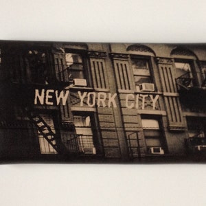 Billetera de mujer cartera nueva york billetera negra Brownstone Buildings NYC accesorios negro bolso de mujer Nueva York regalos frescos regalos urbanos para ella