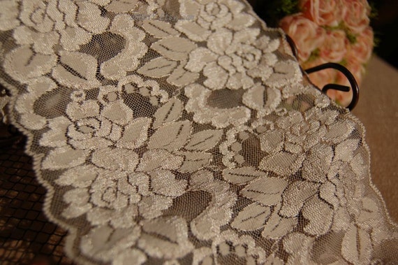 stretch Lace,Beautiful vintage style Tan lace,one yard Cute Tan lace,Accessories,Stretch lace for handmade items