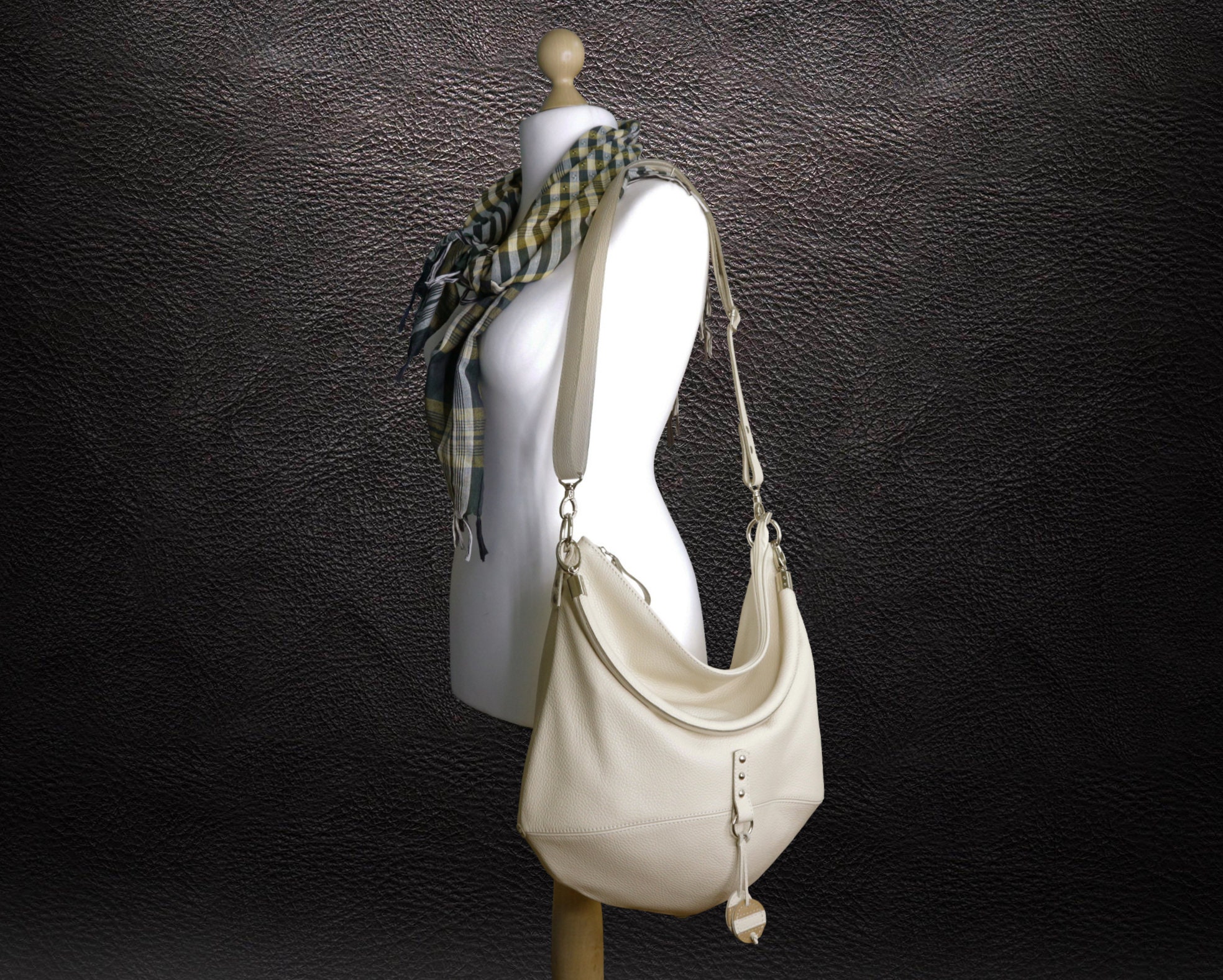 Suwluaoyi Crossbody Shoulder Bag For Women - Cute PU Leather Small Purse With Adjustable Strap