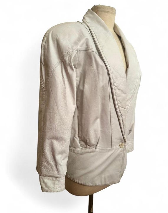 off white white leather 80s dramatic shoulder jac… - image 4