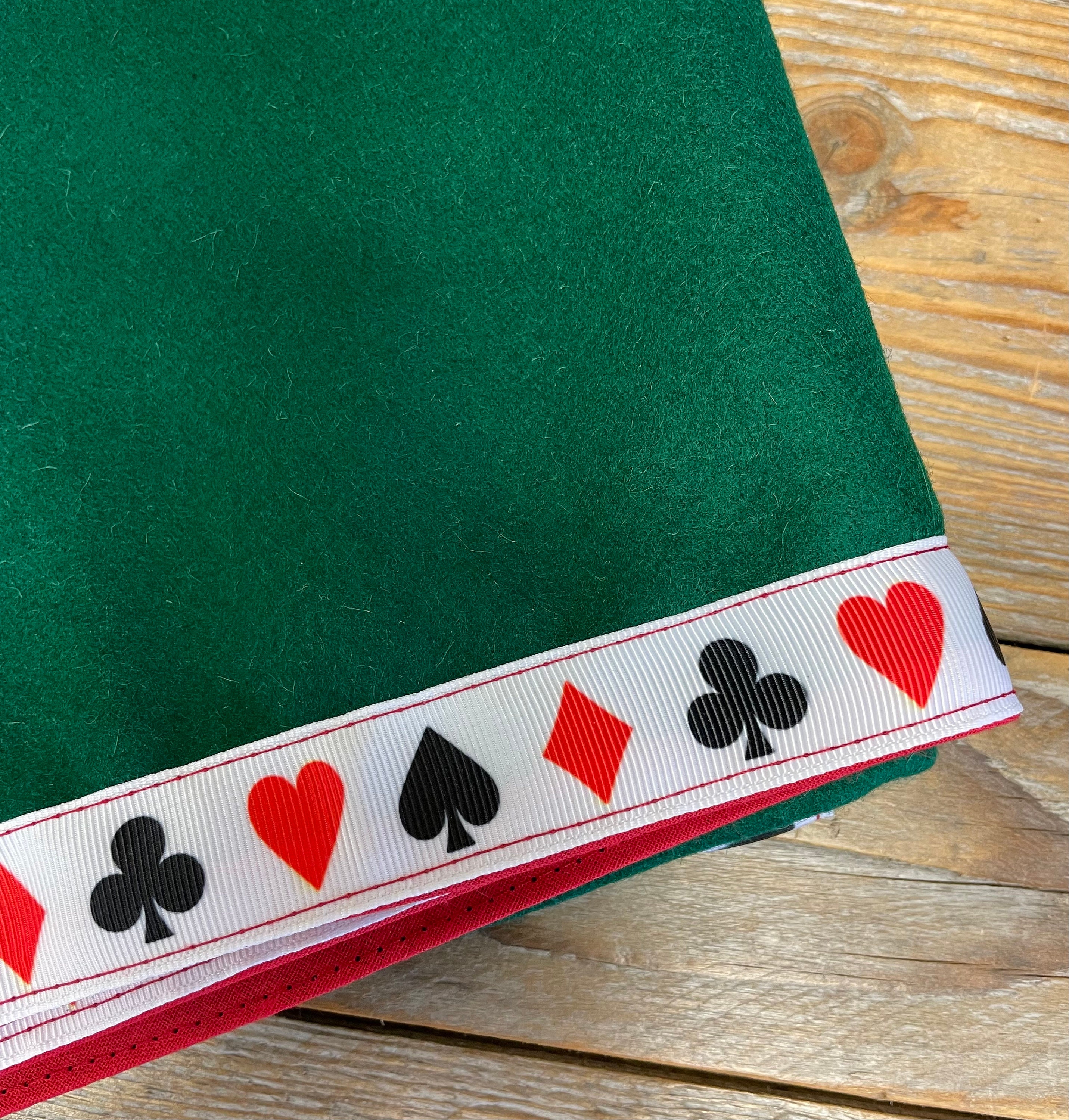 Tovaglia semplice da bridge/gioco di carte da poker, tovaglia in panno verde,  quadrata, 91,4 cm, con bordo in nastro dei semi delle carte disponibili 4  diverse opzioni di bordo. -  Italia