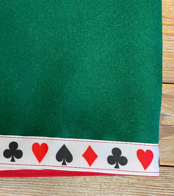 Tovaglia semplice da bridge/gioco di carte da poker, tovaglia in panno verde,  quadrata, 91,4 cm, con bordo in nastro dei semi delle carte disponibili 4  diverse opzioni di bordo. -  Italia