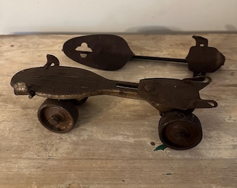 Antique Rusty Metal Skates: Ice & Roller Skate Decor