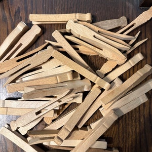 Vintage BAG of (35) CLOTHES Pins one Price ~ wooden pins ~ Strong