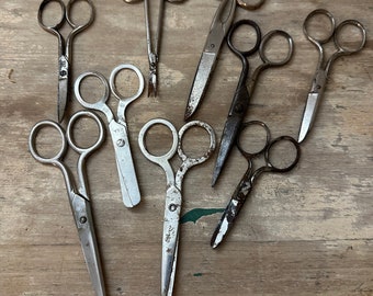 Vintage lot of (9) old old Scissors -Various ~ Old ~ rusty